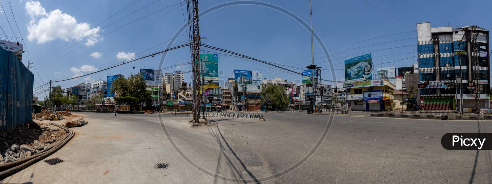 Janata Curfew , Deserted Roads  At Kothaguda  Signal  in Hyderabad  As Indian Prime Minister Narendra Modi Called For a 14 Hour Janta  Curfew Or Self-imposed  Quarantine To Break The  Highly Contagious  COVID 19 Or Corona Virus Spread