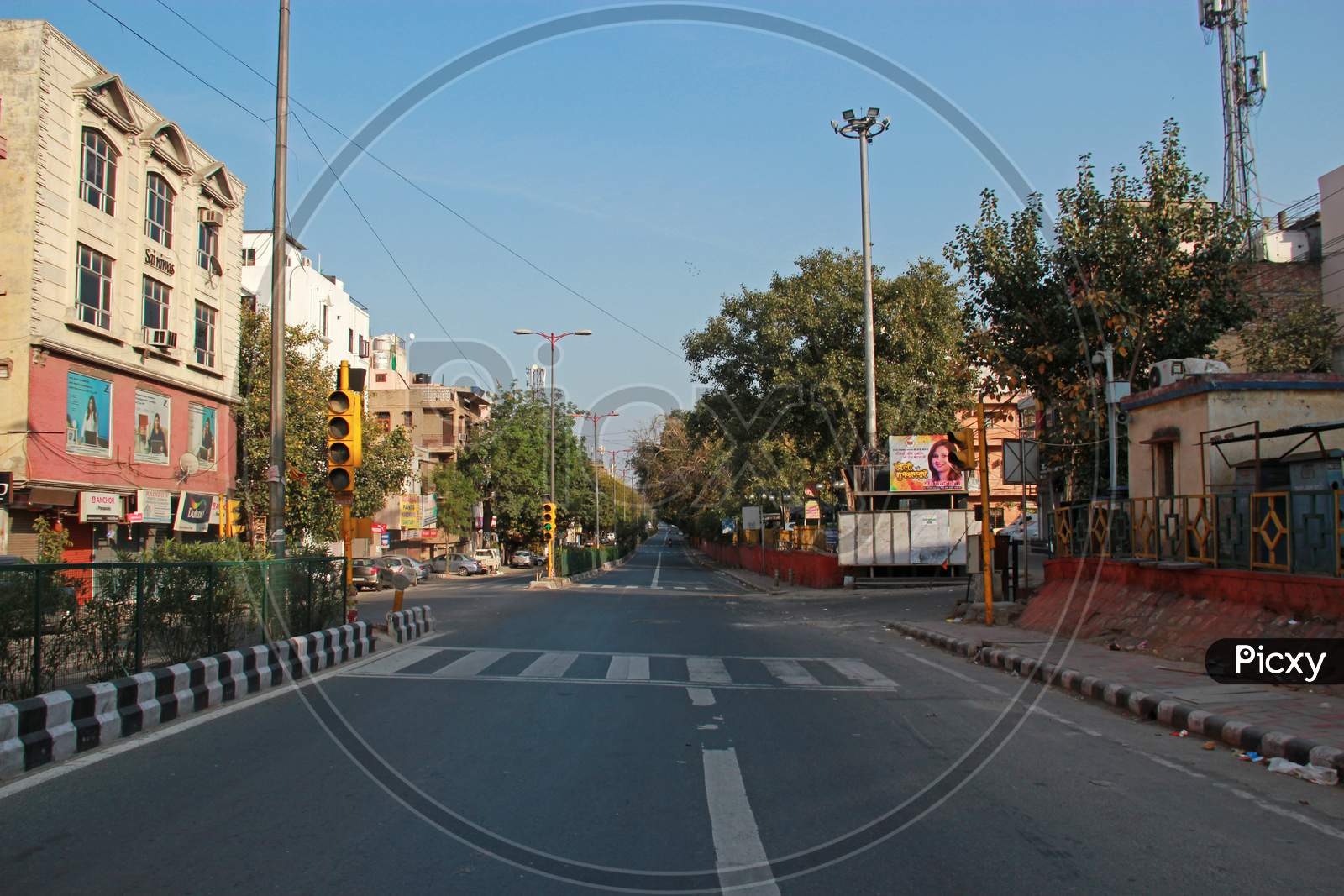 Janata Curfew, Deserted Roads in Delhi As Indian Prime Minister Narendra Modi Called For A 14 Hour Janta Curfew Or Self-Imposed Quarantine To Break The Highly Contagious Covid 19 Or Corona Virus Spread