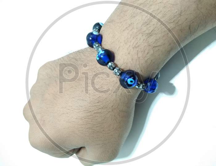 A picture of hand bracelet