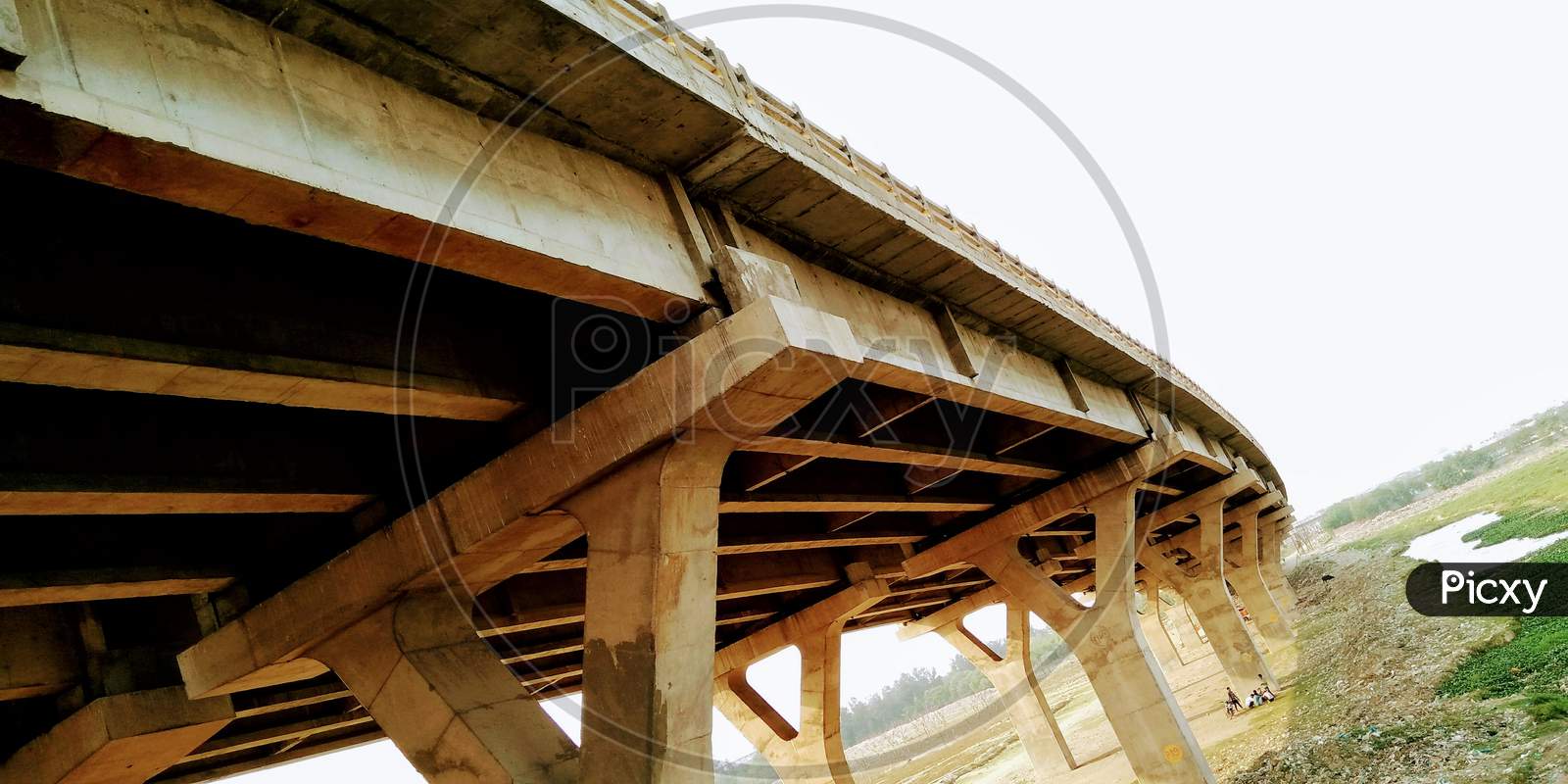 A picture of bridge