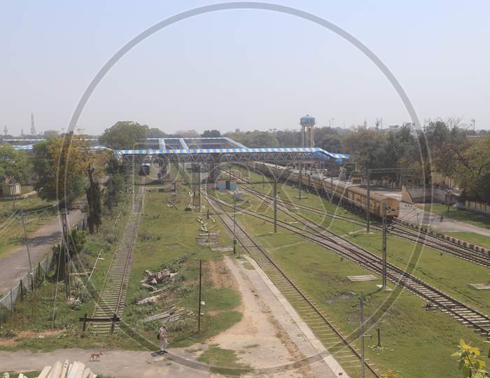 Deserted Railway Station   In prayagraj Due To Corona Virus Or COVID 19 Outbreak and Lock down