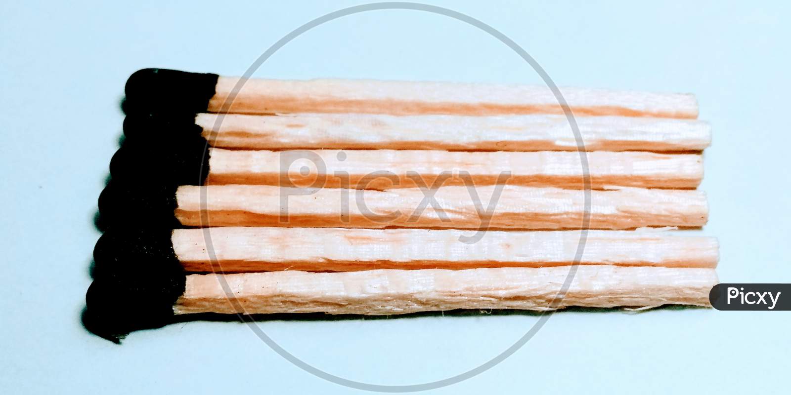 A picture of matchsticks