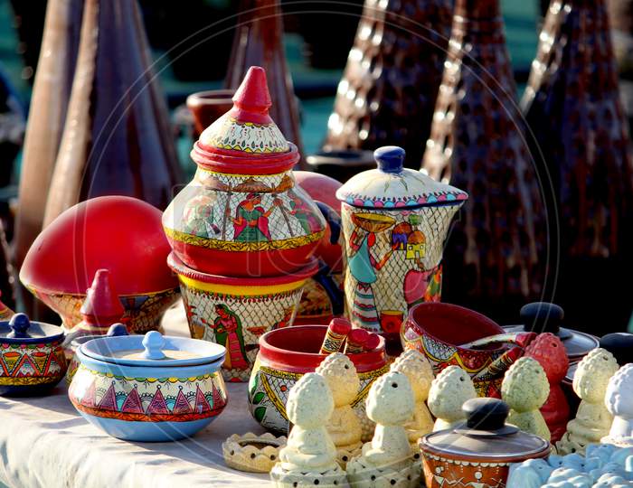 Home Decorative With Ceramics Or Earthenware At a Vendor Stall
