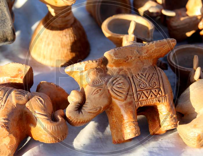 House Decorative Earthenware or Ceramic Items At a Vendor Stall