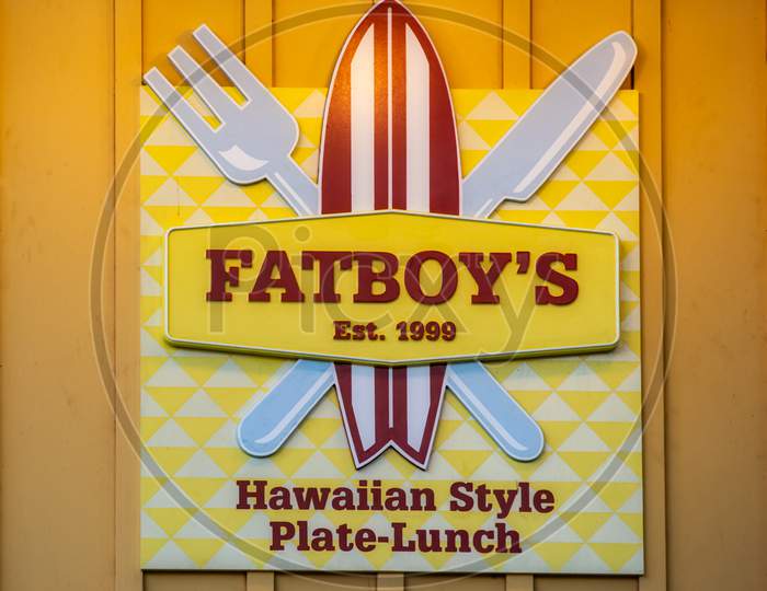Oahu, Hawaii, Usa 10/06/2016.  Fatboy'S Hawaiian Style Plate-Lunch At Northshore Oahu
