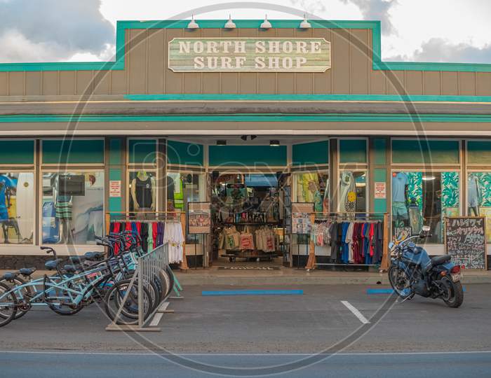 Oahu, Hawaii, Usa 10/06/2016. North Shore Surf Shop In Haleiwa, North Shore