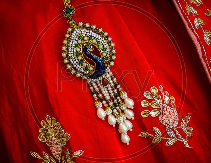 Beautiful peocock broch jewellery ornament