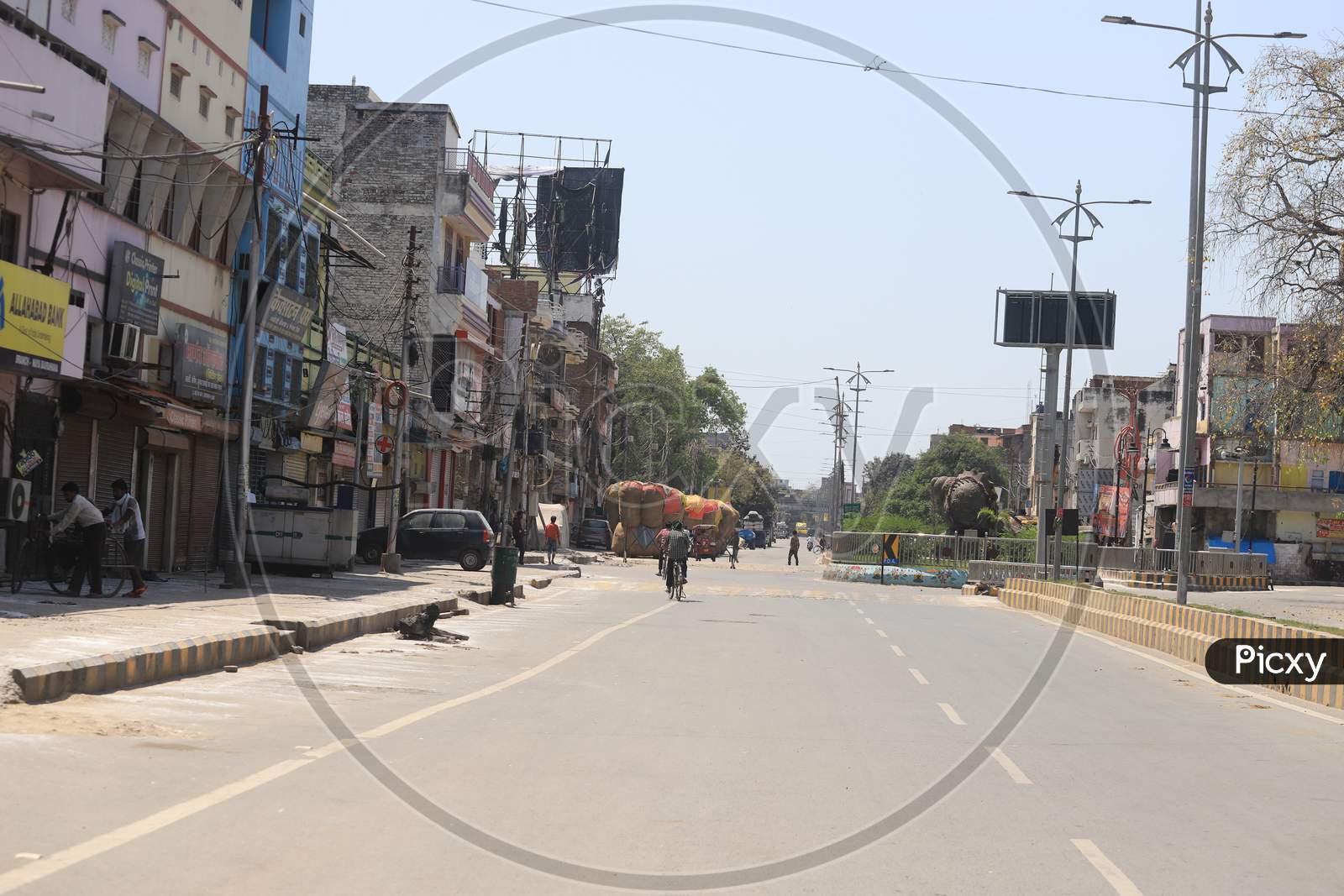 A view of empty national highway during a 21-day nationwide lockdown to limit the spreading of coronavirus disease (COVID-19),Prayagraj ,March 31, 2020.
