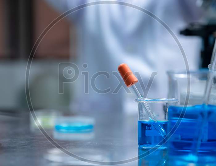 Chemical Scientist Is Developing An Antiseptic From Alcohol, Alcohol Product For Anti-Virus Covid-19
