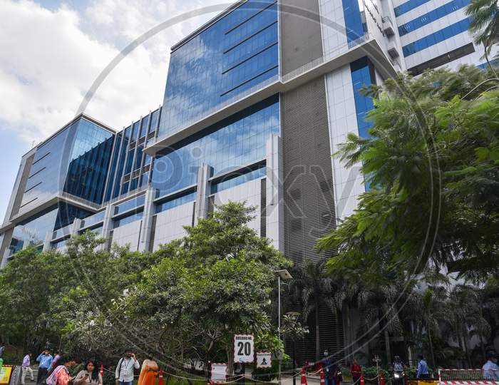 Raheja Mindspace Building no 20 being evacuated after a person from this building tested Positive from the CoVID19, Corona Virus