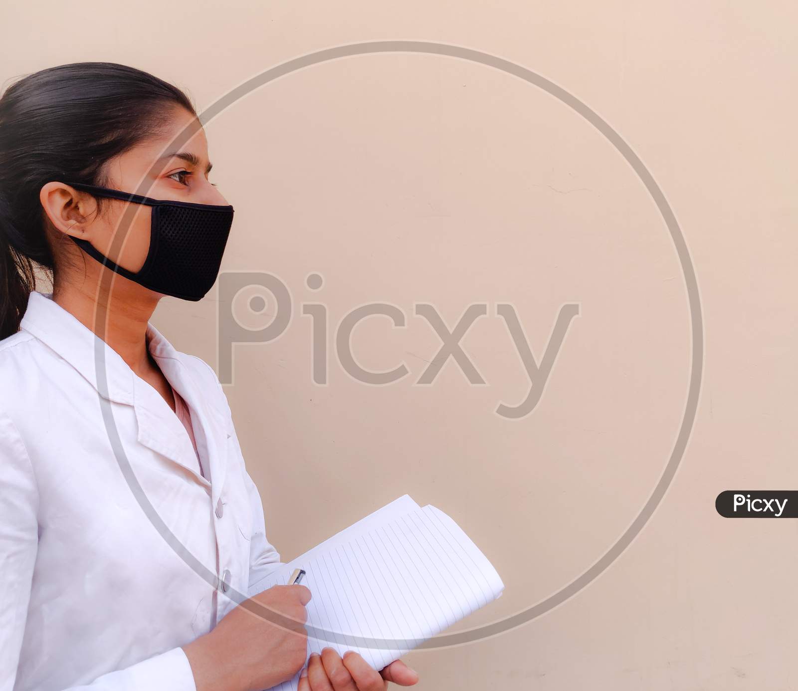 Doctor wearing mask for prevention from corona virus
