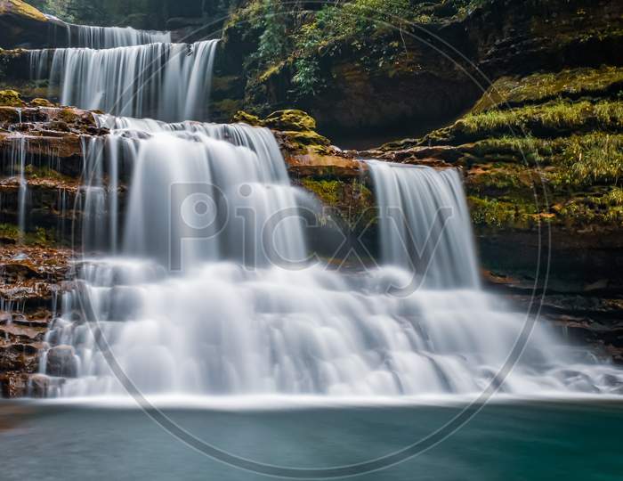 Weisawdong waterfall
