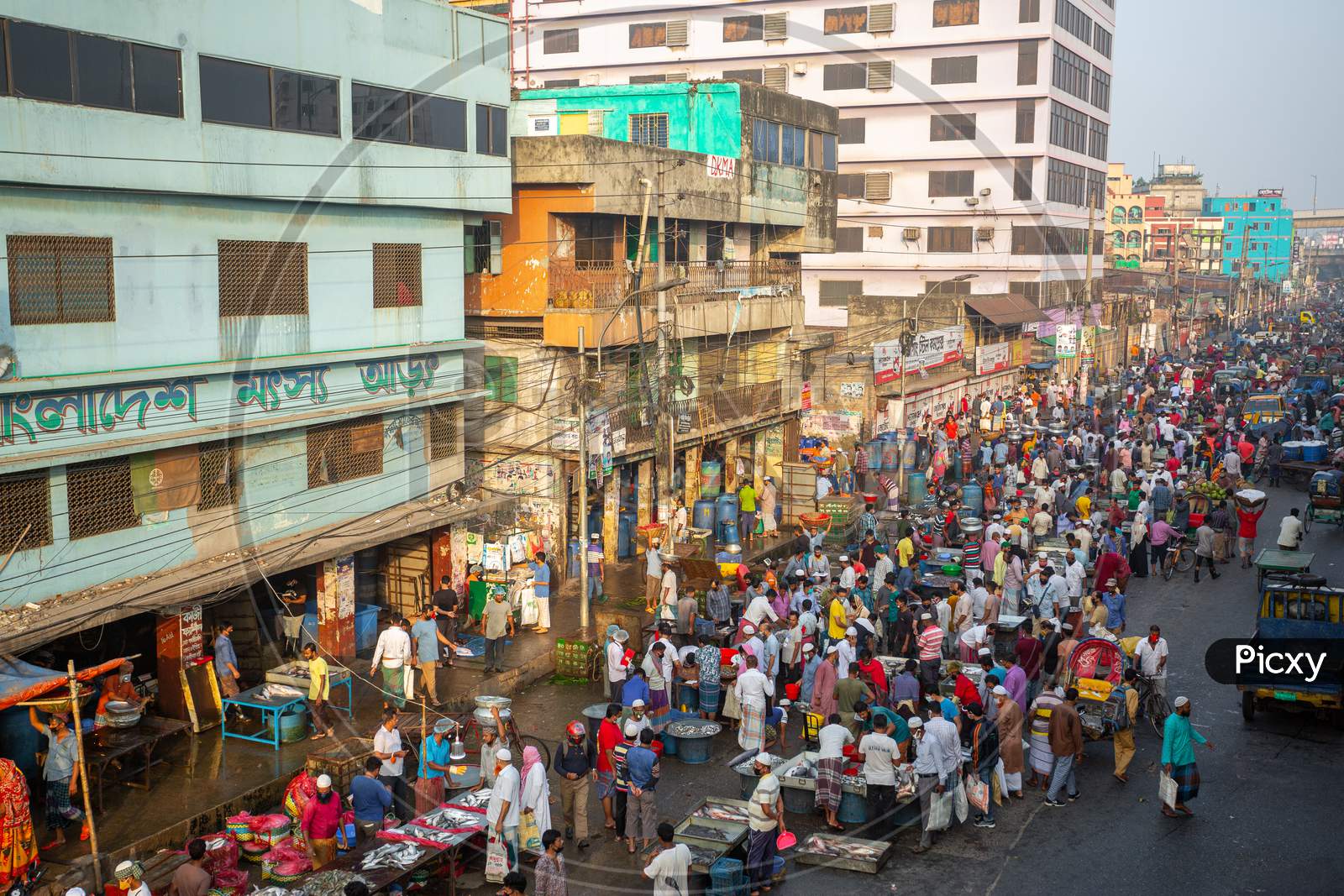 Bangladesh – April 07, 2020: In The View Of 7 Am Morning In The “Morning-Evening Fish Market” At South Jatrabari, Dhaka.