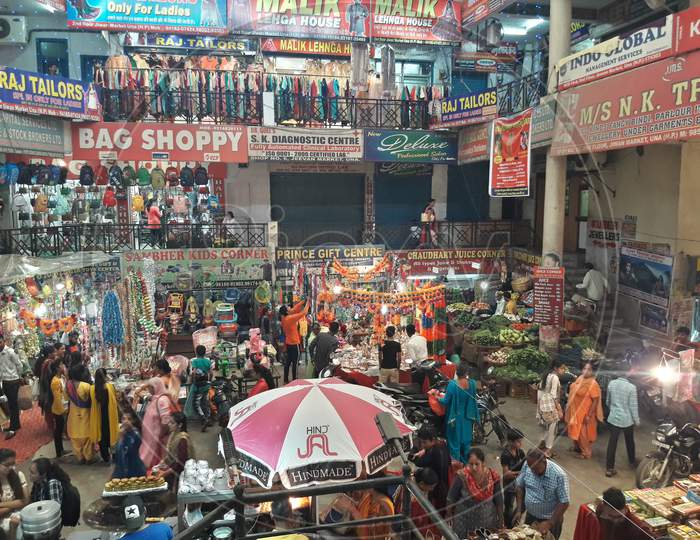 Market or Shopping Complex With Shops in India