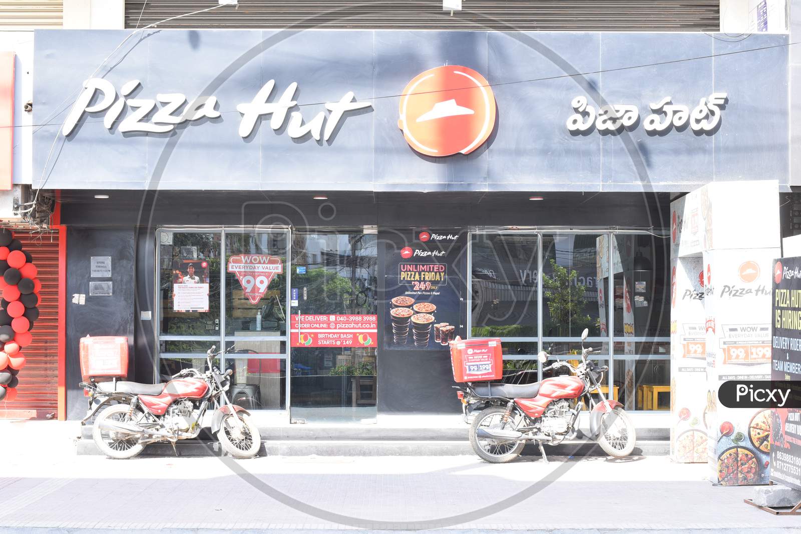 Pizza Hut, A Pizza  Outlet  or Restaurant