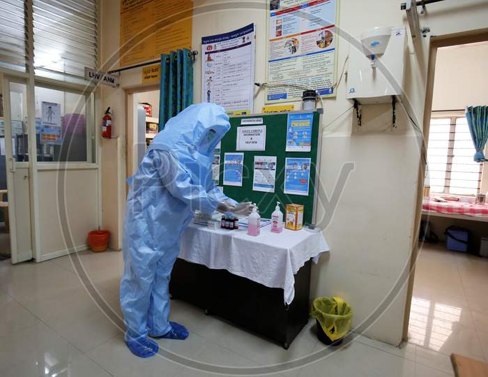 Doctors Wearing Safety Masks And Medical Suite Corona Wards During Corona Virus Or COVID-19 Pandemic Situations In  Bangalore City