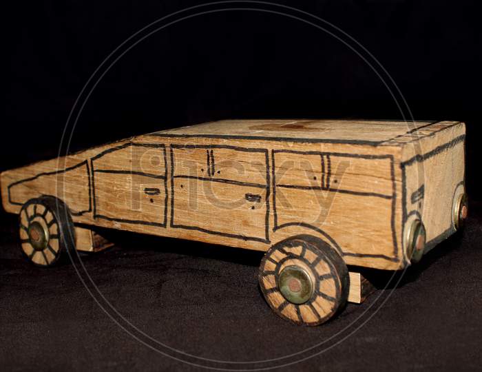 Car toy Made of Wood Crafting