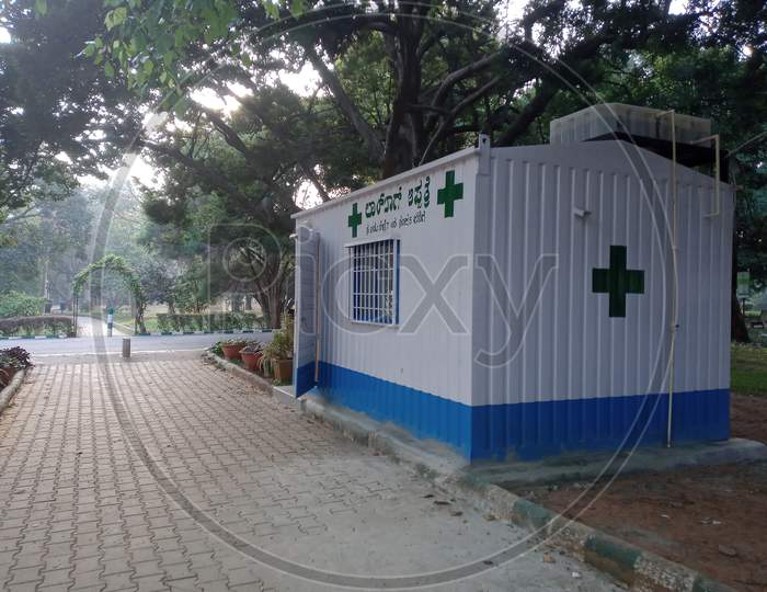 Medical assistance cabin in lalbagh botanical garden.