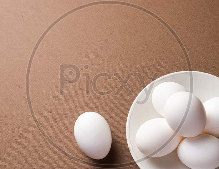 white raw eggs stock photos, easter day photos, raw chiken eggs.