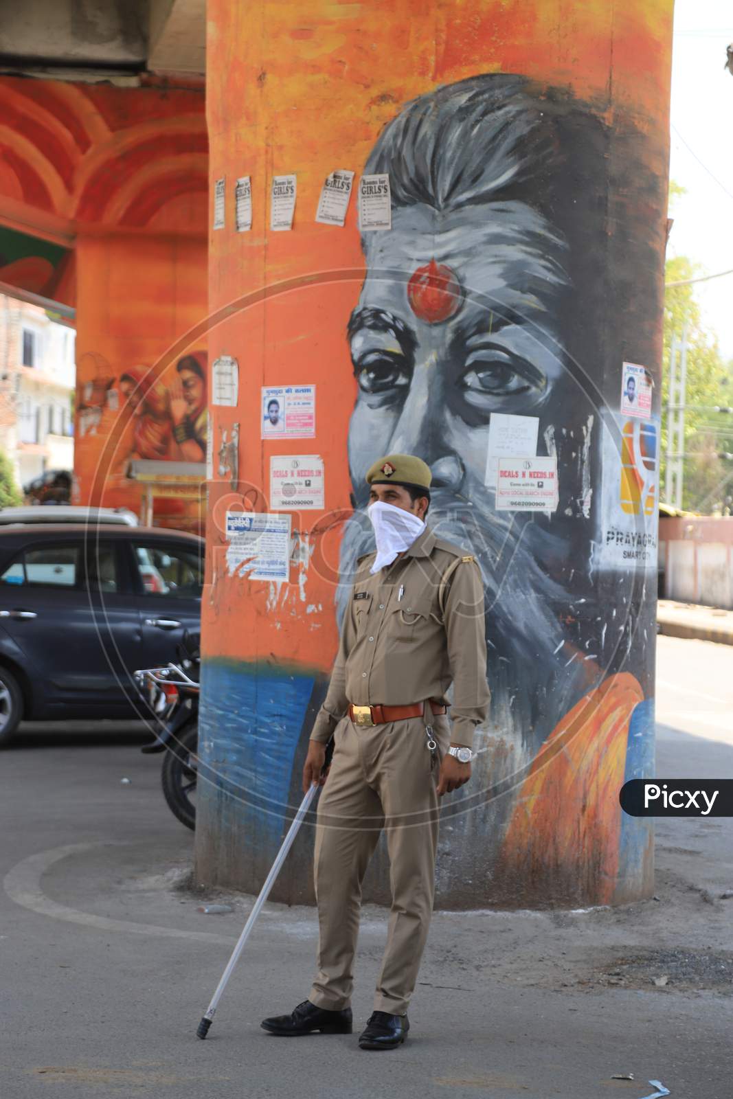 Policeman Wearing Mask And Attending Duty During Nationwide Lockdown Amidst Coronavirus Or COVID-19 Outbreak in Prayagraj