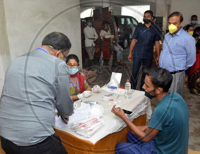 Assam State Health and Family Welfare Minister Himanta Biswa Sarma (R) visits Spanish Garden (a containment zone) During a Nationwide Lockdown  Amidst COVID-19 or  Coronavirus outbreak  In Guwahati, April 23, 2020