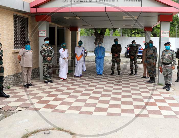 Army Officers Visit Covid Ward To Set Up A Quarantine Facility During Nationwide Lockdown Amidst Coronavirus or COVID-19 Outbreak in Prayagraj.April 24,2020