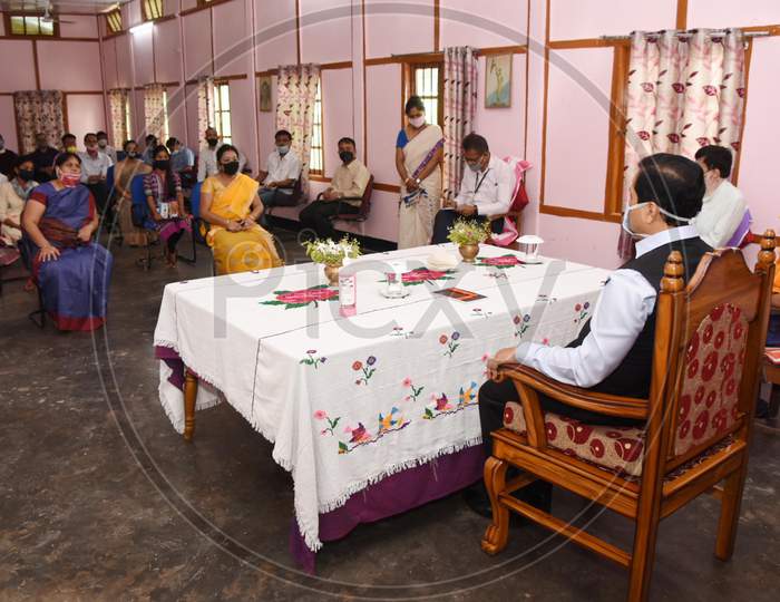 Assam Chief Minister Sarbananda Sonowal  Interacting With Staff And   Inmates Of State Home For Women At Jalukbari In Guwahati On April 26,2020