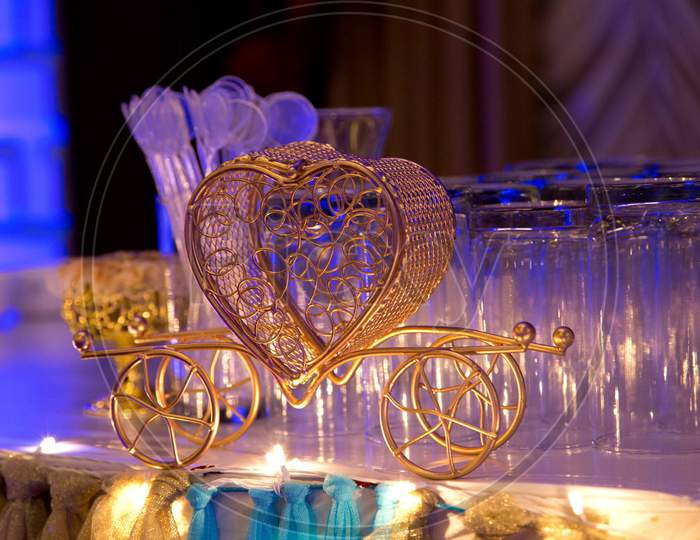 golden heart shaped gift item with bar glass decoration for love and valentine.
