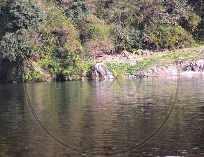 Picture Taken Beside The Shoreline Of River Beas Nadaun Hiamchal Pradesh India