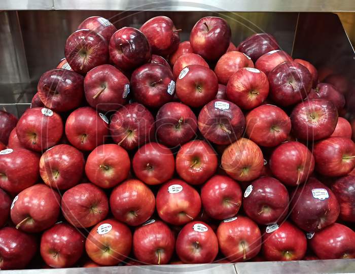 Fresh Apples at Polimeras The Formers House Hyderabad