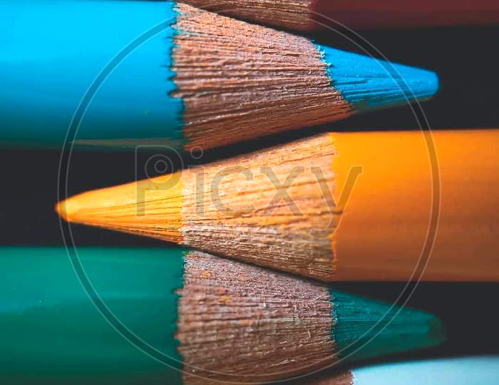 Color pencils with sharp tips used by artists