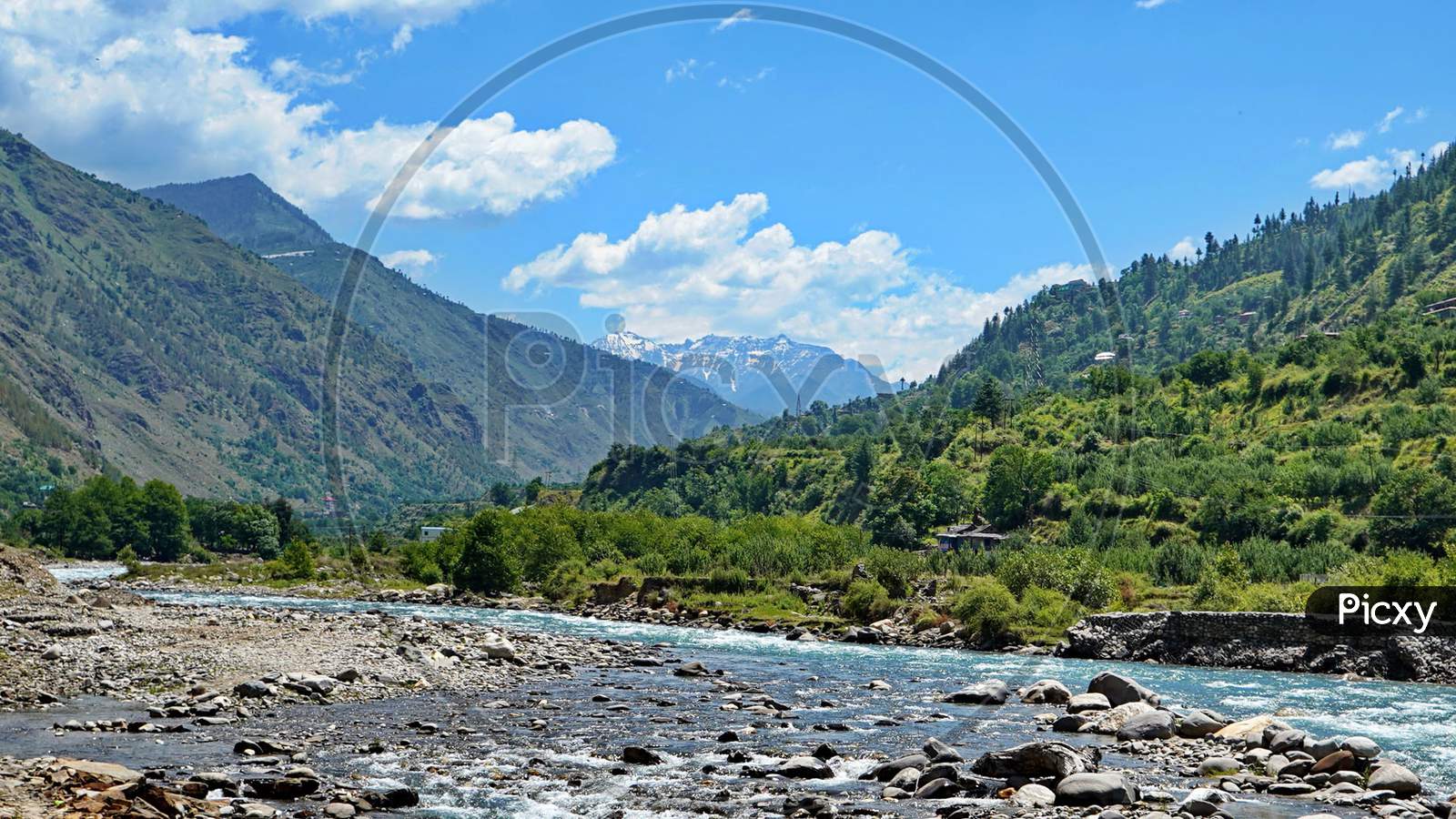 River Channel Flowing In The Valleys Of Himachal Pradesh