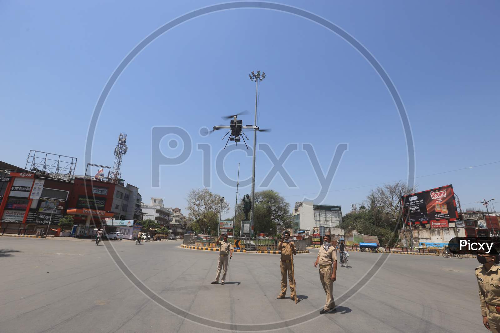 Image Of Indian Police Using Technology Of Drones And Communicators For ...