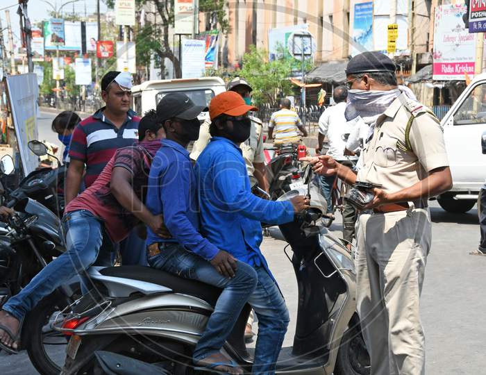 Police operation against lockdown rule breakers. Complete Safety Restrictions - Lockdown to prevent Coronavirus COVID-19 At Burdwan Town, Purba Bardhaman, West Bengal, India.