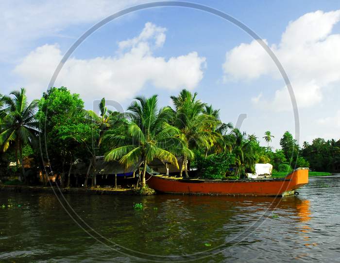 Kerala Backwaters, Deserted Tourist Places In Kerala Back waters Due To Corona Virus or COVID-19 Outbreak in India
