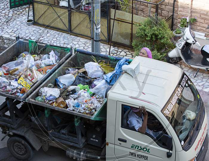 Municipal Corporation Has Arranged Garbage Collection Van / Auto In The City For Solid Waste Management. During The Lockdown , Covid-19 , Corona Virus