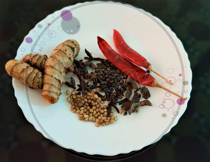Major Kerala spices set ,cinnamon ,clove,curry leaves,cardamom,chili,pepper,coriander,star anise ,