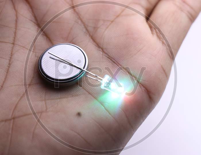 Lithium Battery Used To Light Multicolor Led
