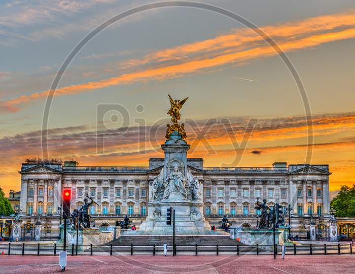 The Victoria Memorial And Buckingham Palace In London, England
