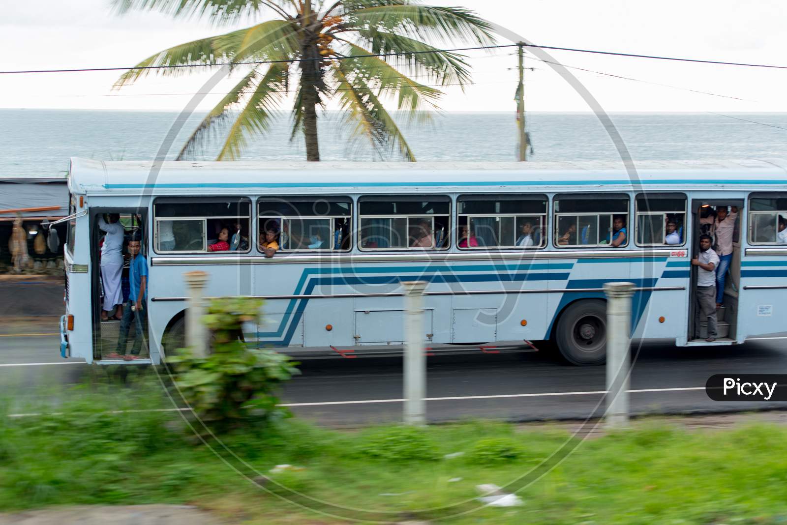 Colombo, Sri Lanka : 14 Nov 2019 :  Images From The Interior Of The Second Category Train Car In Sri Lanka From Colombo To Matara. Colombo, Sri Lanka.
