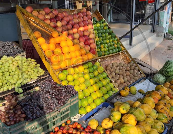fruit shop in market in kerala