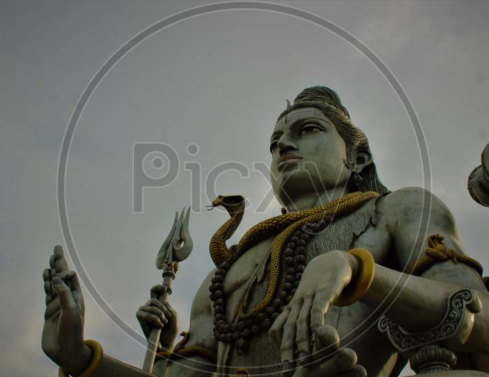 statue photography