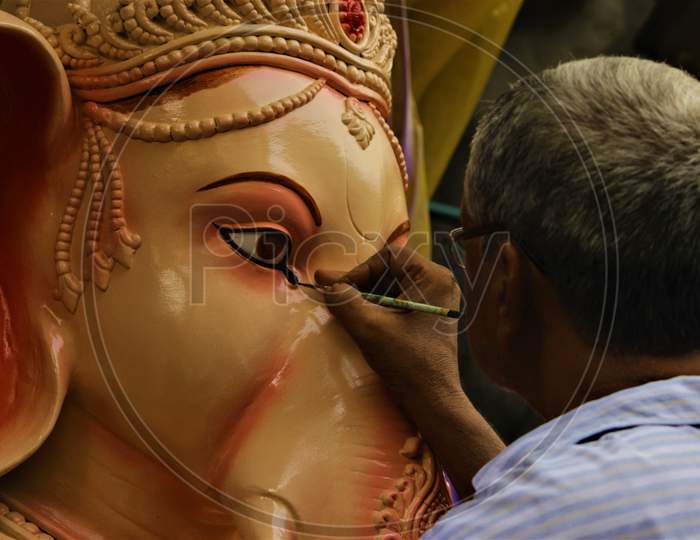 Lord Ganesha Ready To Sell In Open Market
