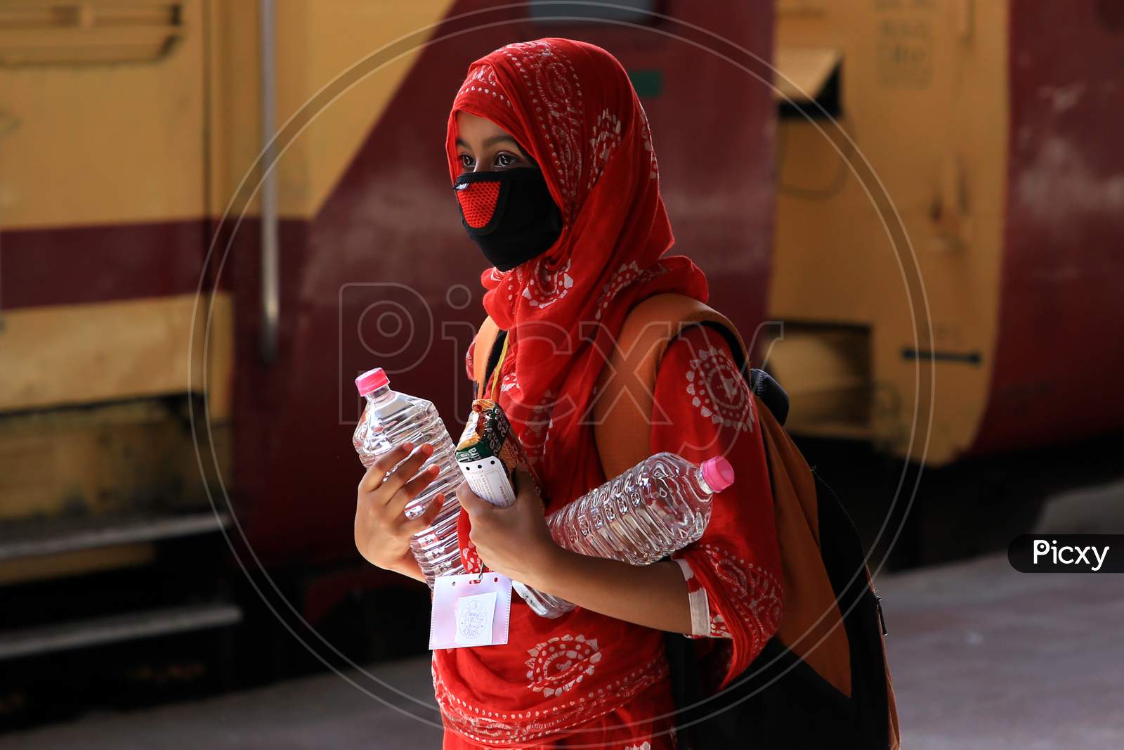 Stranded Migrant Going Pashchim Bangal State By Special Train During A Government-Imposed Nationwide Lockdown As A Preventive Measure Against The Covid-19 Coronavirus In Ajmer, Rajasthan, India On 04 May 2020.