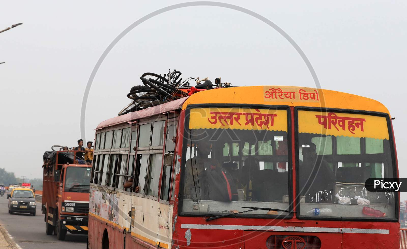 Buses From Mumbai Carrying  Migrant Workers  To Their Native Places During Nationwide Lockdown Amidst Coronavirus Or COVID-19 Pandemic In Prayagraj  May 14 2020