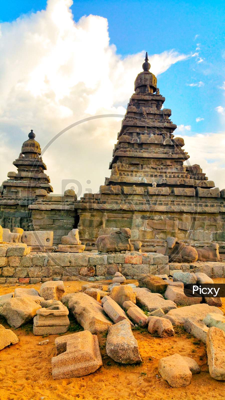 Scenic Shore Temple in Mahabalipuram