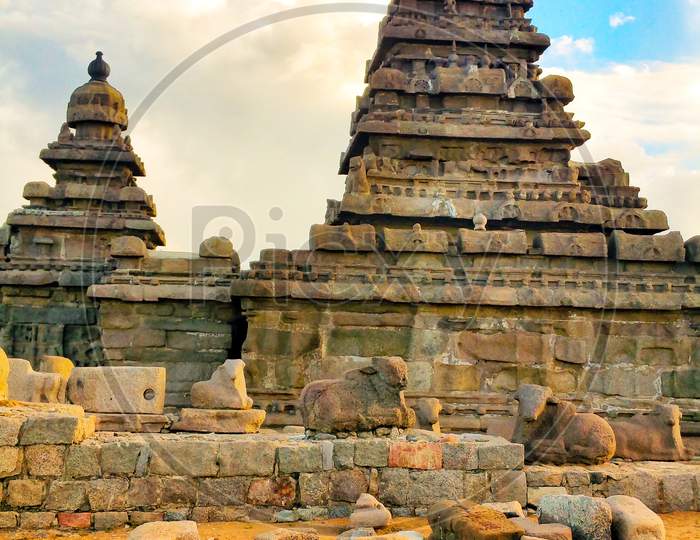 Scenic Shore Temple in Mahabalipuram
