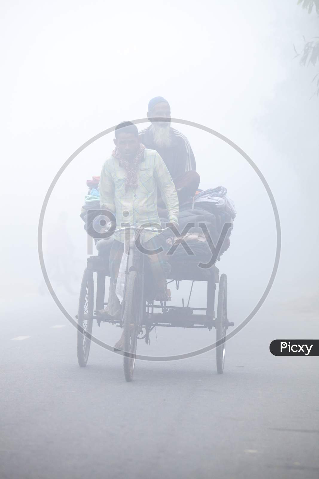 Image Of Bangladesh – January 06, 2014: On A Foggy Winter Morning, Some ...