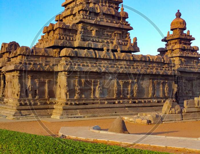 Beautiful Shore Temple in Mahabalipuram