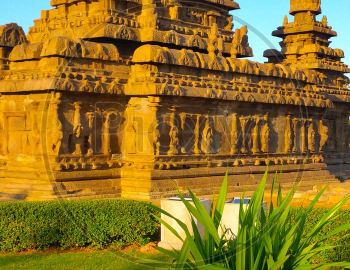 Shore Temple during sunrise in Mahabhalipuram
